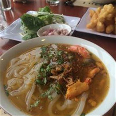 Bánh Canh Cua Quận 1 – Ẩm Thực Sài Gòn