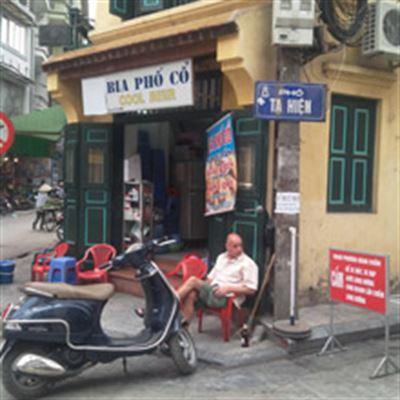 Bia Phố Cổ – Tạ Hiện