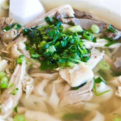 Phượng Thơm – Phở Gà Đặc Biệt