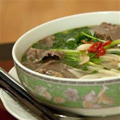Phở Bò Tái Chín – Phó Đức Chính