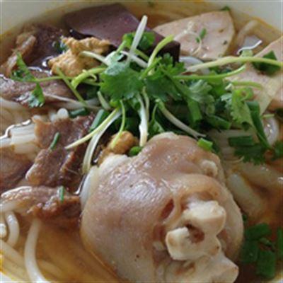 Bún Bò Huế – Quan Nhân
