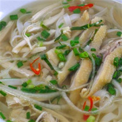 Phở Gà Hà Nội Xưa – Lạc Long Quân