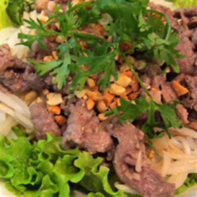 Bún Bò Nam Bộ – Bánh Mì Sốt Vang
