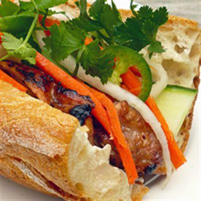 Bánh Mì Patê – Ngô Gia Khảm