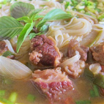 Phở Bò Sốt Vang – Dốc Tam Đa