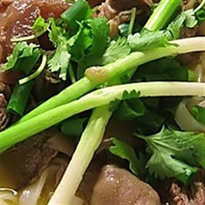Quán phở bò sốt vang – Trần Nhật Duật
