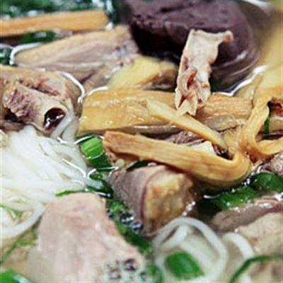 Phở Gà Ta & Bún Miến Ngan – Ngô Gia Tự