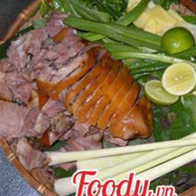 Quán Thịt Chó – Núi Trúc
