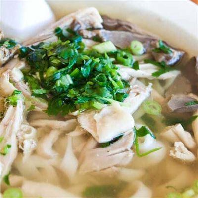 Hoàng Anh – Phở Gà Khương Thượng