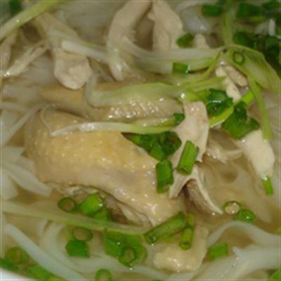 Phở Gà Ta – Quỳnh Lôi