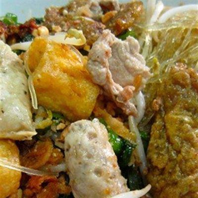 Phở Bò, Gà, Bún, Miến Ngan – Ngõ Vạn Kiếp