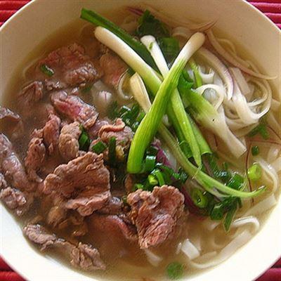Linh – Phở Bò, Gà