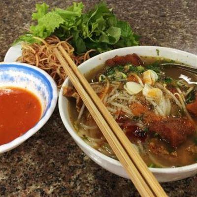 Chị Hà –  Bún Cá, Bánh Đa Thập Cẩm