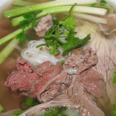 Nhà Hàng Việt Tiệp – Cơm, Phở