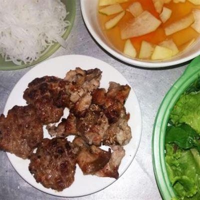 Cô Quyên – Bún Chả & Bánh Đa