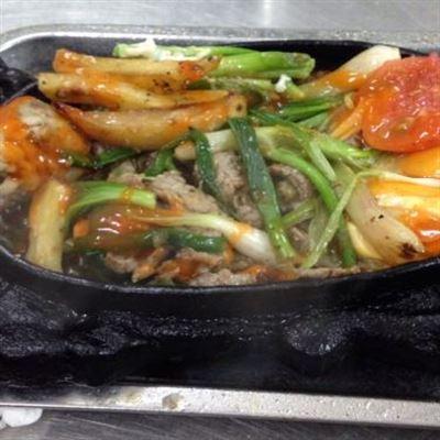 Ngọc Đức – Bánh Mì Huế