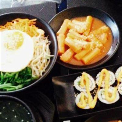 4 Eyes Korean Food – Lê Hồng Phong