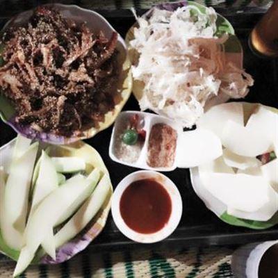 Khu Rượu Mực Hồ Đào