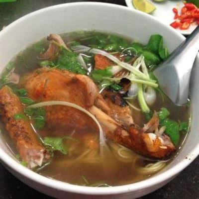 Phở Cốc, Mì Vịt Tiềm, Bánh Mì – Đinh Tiên Hoàng