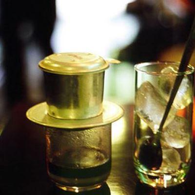 Lùi Tiến Cafe