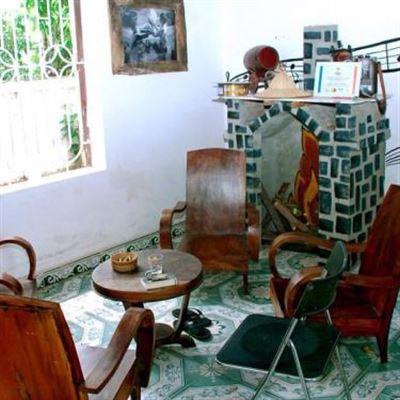 AZ Coffee Food Studio – Lạch Tray