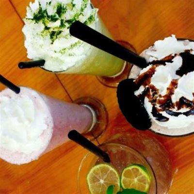 Shi World Cafe
