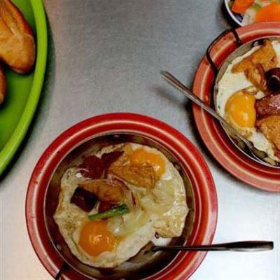 Cô Thủy – Bánh Mì – Tô Hiệu