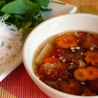 Cô Thủy – Bún Chả Quạt, Chả Nem