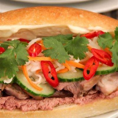 Bánh Mì Pate Thập Cẩm – Đình Đông