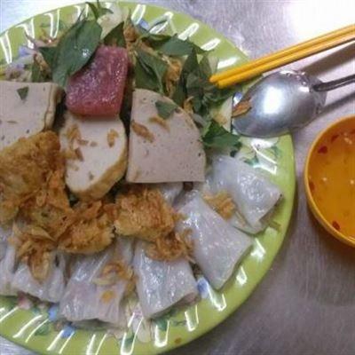 Bánh Cuốn, Xôi Thịt, Trứng Vịt Lộn