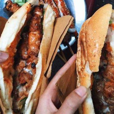 Bánh Mì Thịt Xiên Nướng