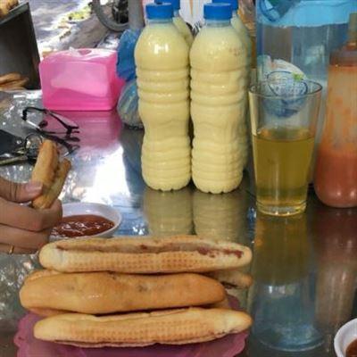 Bánh Mì Cay Sữa Ngô