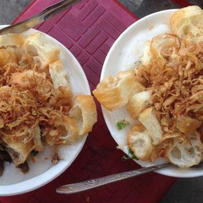 Cháo Cổng Trường THPT Thái Phiên