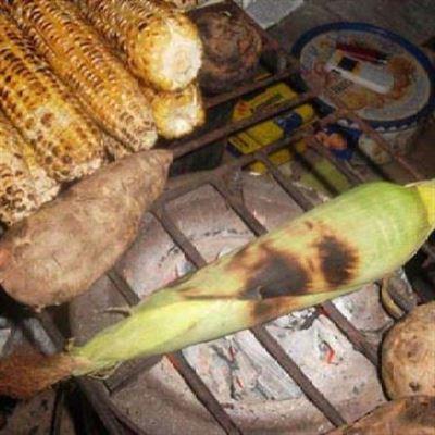 Điểm Hẹn Khoai Nướng Ngô Nướng