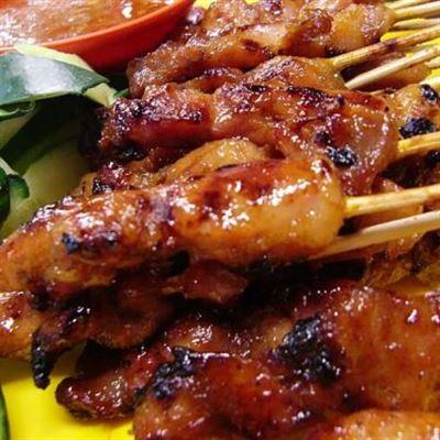 Bánh Mì, Thịt Nướng – Nguyễn Đức Cảnh