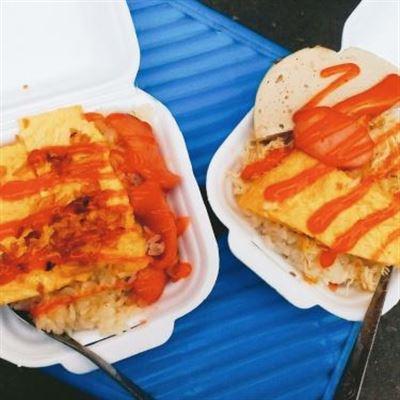 Xôi Khúc – Cổng Trường THPT Trần Phú