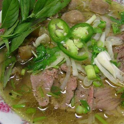 Tứ Nhuần – Phở Gia Truyền