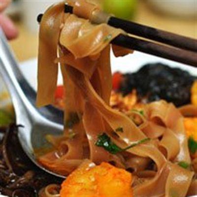 Cô Minh Bánh Đa Cua – Tô Hiệu