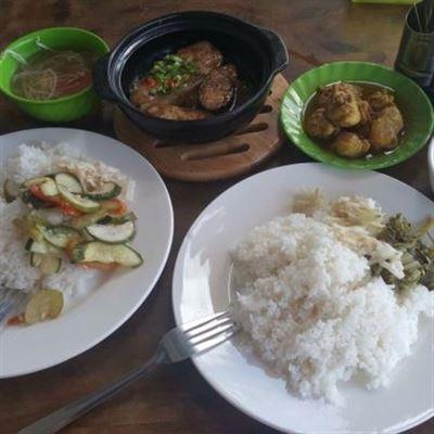 Toản Vinh – Cơm Bình Dân
