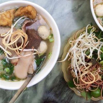 Bà Hiền – Bún Bò Giò Heo