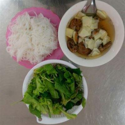 Bính Cần – Cháo, Súp & Bún Chả Nướng