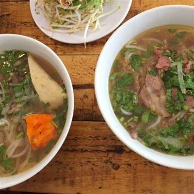 Ngô Đồng – Phở Bò & Bún Riêu Cua