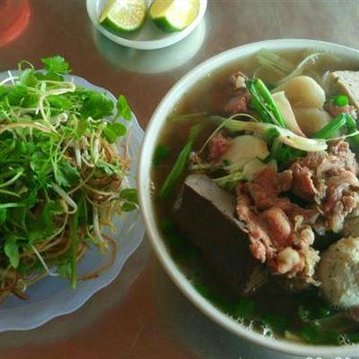 Lan Huế – Cơm & Bún Bò Huế