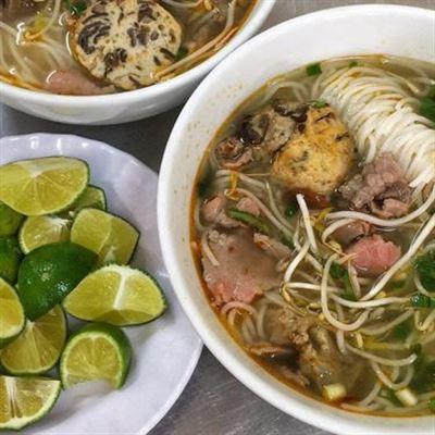 Hoa Sơn – Bún Bò Tái & Bò Hầm