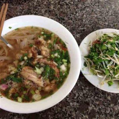 Điểm Tâm Sáng – Bánh Đa Cá & Súp Lươn