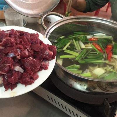 Phương Linh – Cơm Lẩu Bình Dân