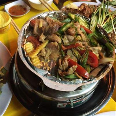 Gốc Trúc – Lẩu & Nướng