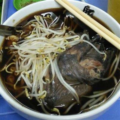 Quán Thánh – Gà Tần, Bún Bò & Tiết Canh