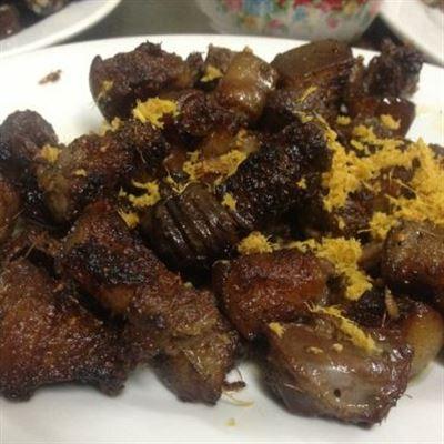 Quy Tiến – Lẩu Nai & Mèo Một Món