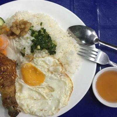 Sơn Thủy – Cơm Bình Dân